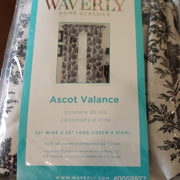 Window Valance, vintage style fabric, brand new x2 - Picture 4 of 4